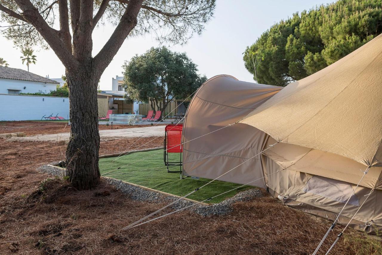 ホテル Glamping La Mimosa Conil コニル・デ・ラ・フロンテラ エクステリア 写真