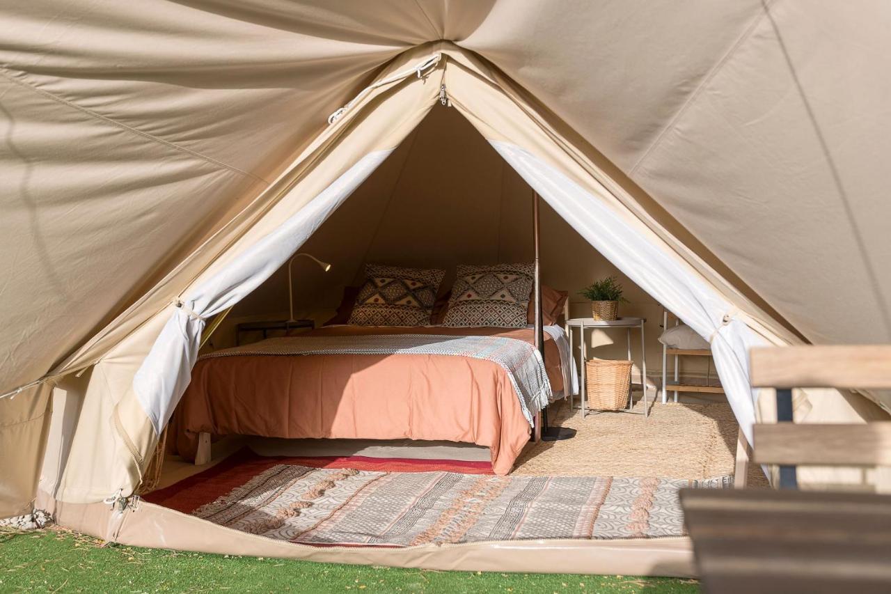 ホテル Glamping La Mimosa Conil コニル・デ・ラ・フロンテラ エクステリア 写真