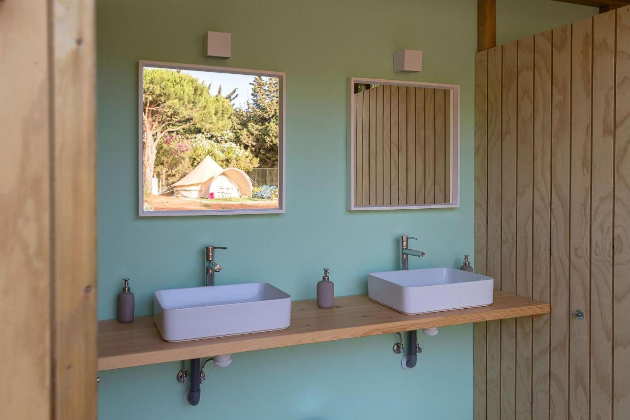 ホテル Glamping La Mimosa Conil コニル・デ・ラ・フロンテラ エクステリア 写真